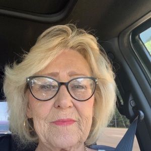 Meet your Posher, Becky